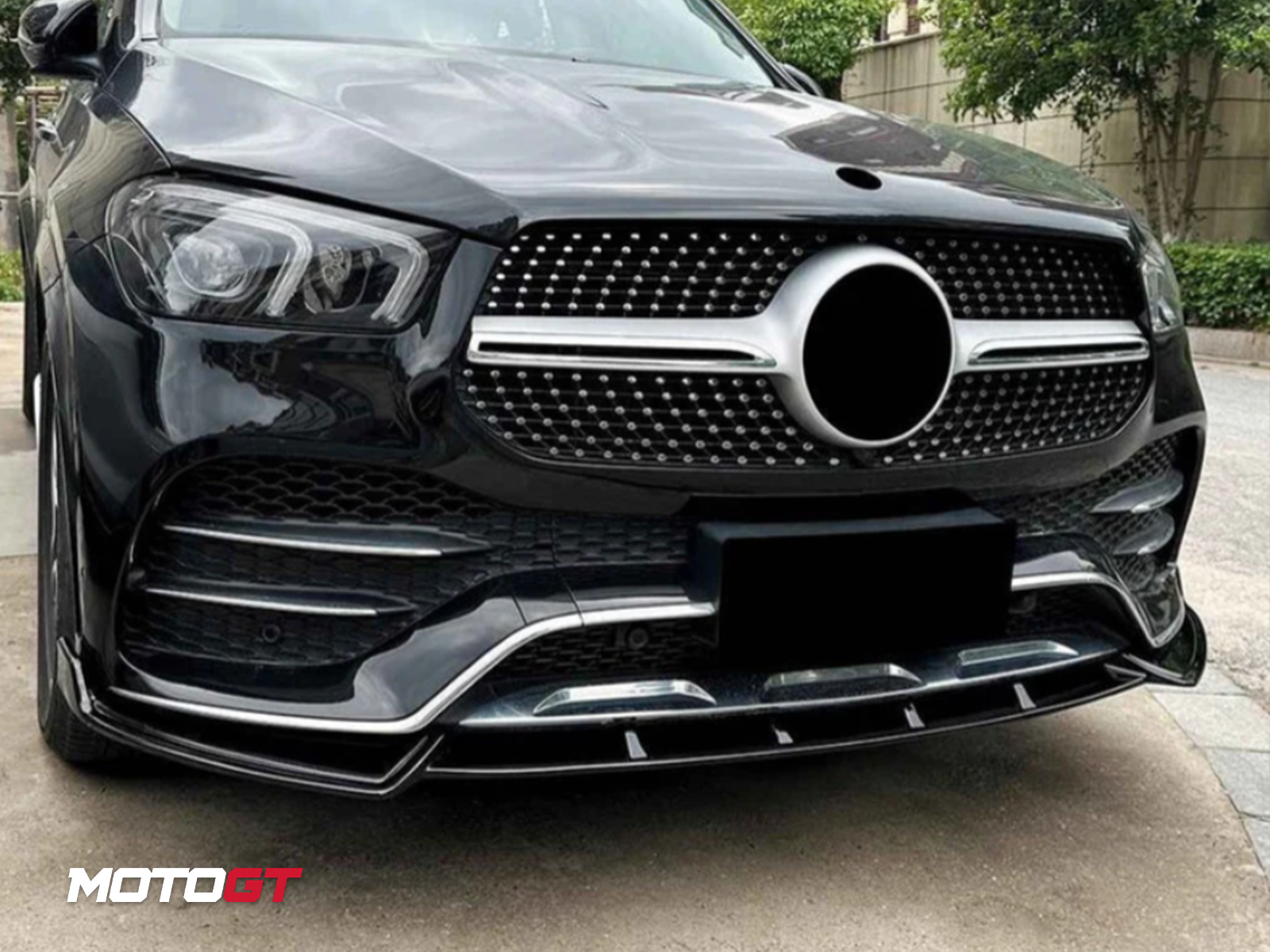 Gle Class Rear Bumper Trim - MotoGT
